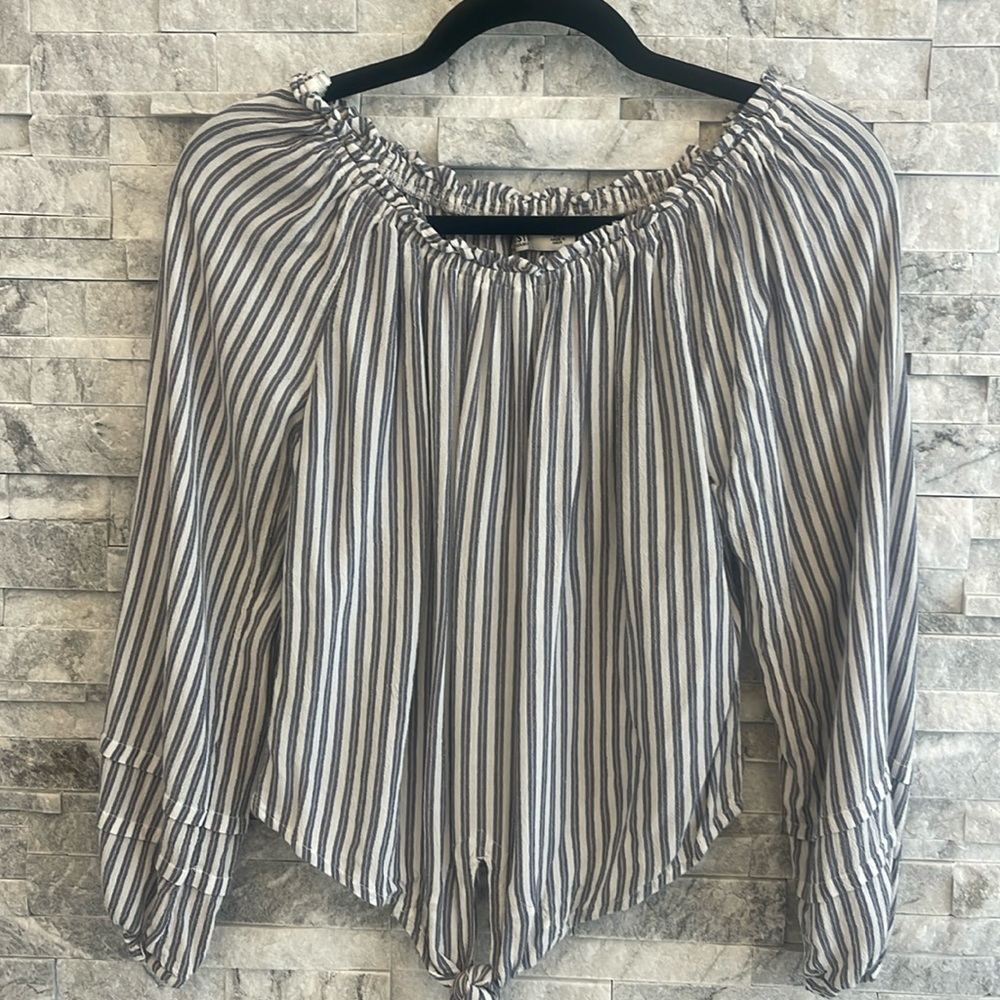 Holister blouse